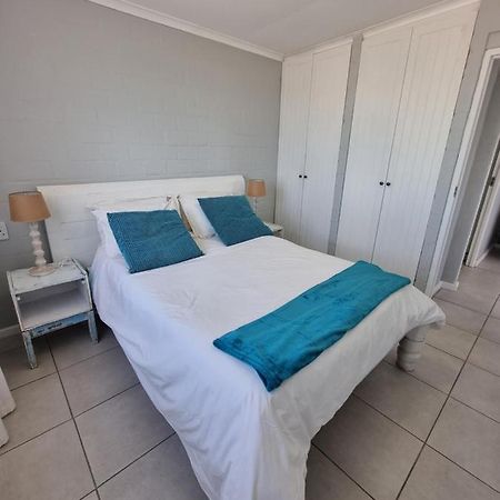 Rustic Hill Apartment Langebaan Exterior photo