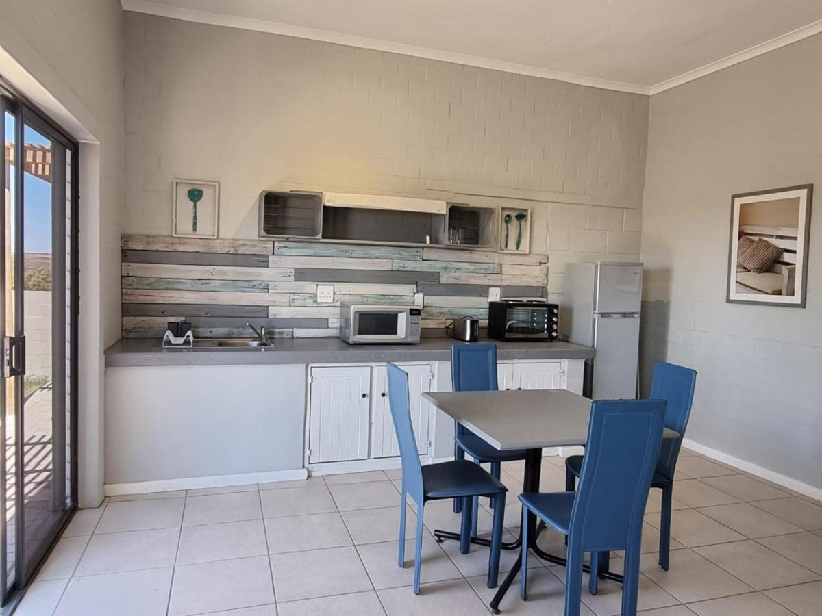Rustic Hill Apartment Langebaan Exterior photo